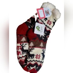 Mukluks faux fur lounge socks with jojoba oil
